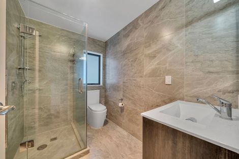 Photo of property in 3b Wanaka Place, Pakuranga Heights, Auckland, 2010