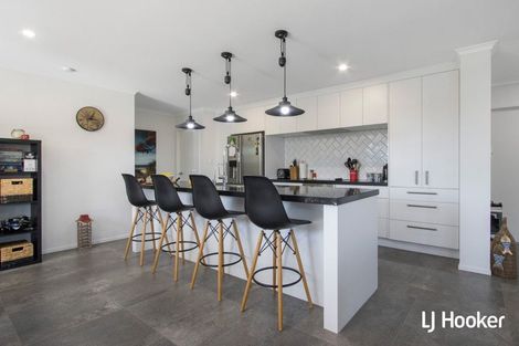 Photo of property in 14 Reel Road, Athenree, Waihi Beach, 3611