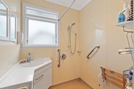 Photo of property in 1 Jonathan Place, Putaruru, 3411