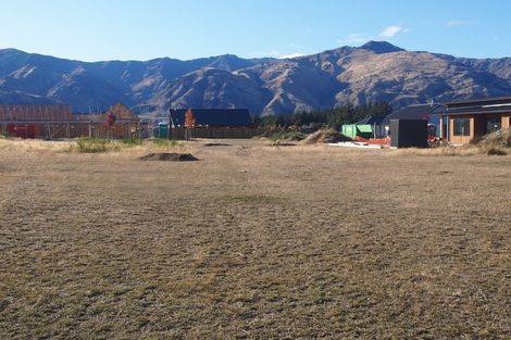 Photo of property in 8 Isthmus Place, Lake Hawea, 9382