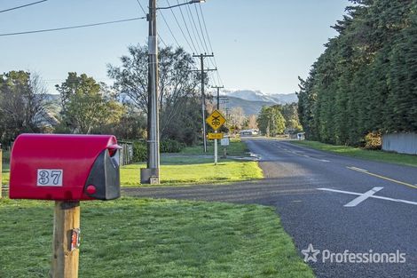 Photo of property in 37 Chester Road, Clareville, Carterton, 5791