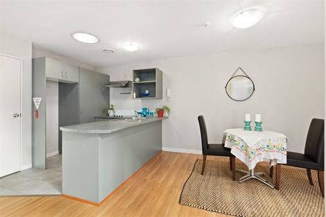 Photo of property in 7/81 Birkenhead Avenue, Birkenhead, Auckland, 0626