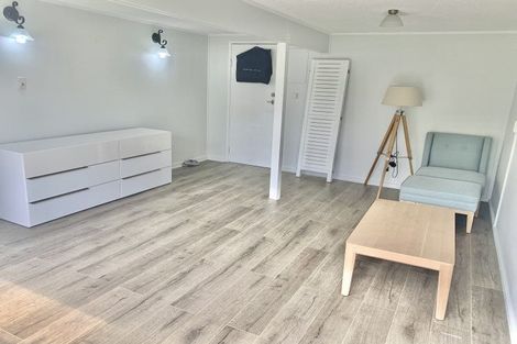 Photo of property in 3/19 Chequers Avenue, Glenfield, Auckland, 0629