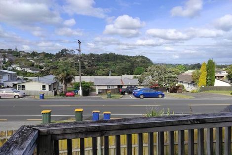 Photo of property in 229 Triangle Road, Massey, Auckland, 0614