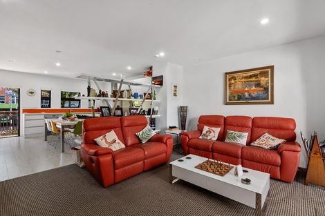 Photo of property in 4/177 Hurstmere Road, Takapuna, Auckland, 0622