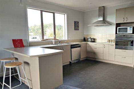 Photo of property in 80 Salcombe Street, Kaitangata, 9210