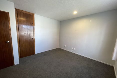Photo of property in 32 Karnak Crescent, Russley, Christchurch, 8042
