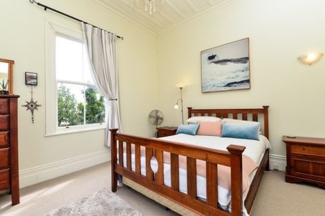 Photo of property in 8 Queen Street, Cambridge, 3434