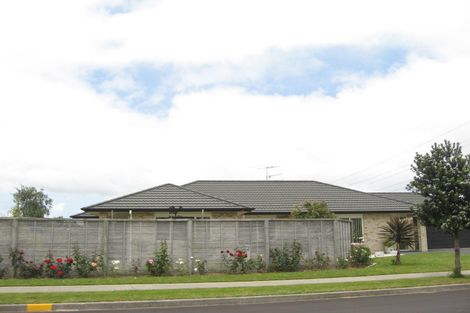 Photo of property in 2 Takatu Place, Takanini, 2112