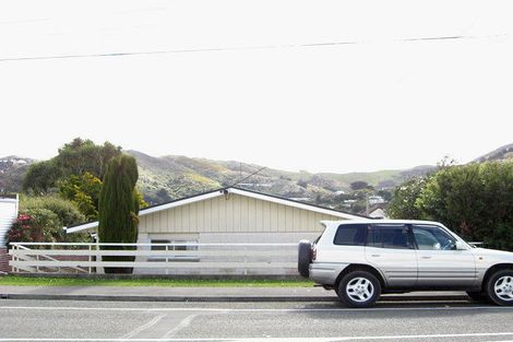 Photo of property in 6 Lewer Street, Karori, Wellington, 6012