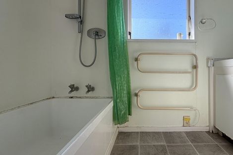 Photo of property in 145 Chivalry Road, Glenfield, Auckland, 0629