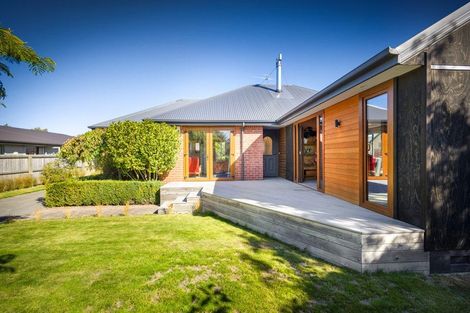 Photo of property in 10 Evatt Street, Bryndwr, Christchurch, 8053