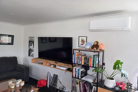 Photo of property in 571a Queen Street East, Levin, 5510