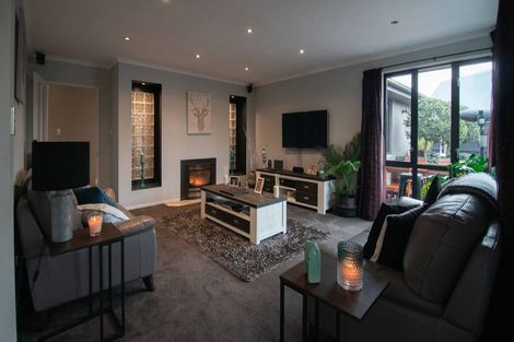 Photo of property in 69 Waitikiri Drive, Parklands, Christchurch, 8083