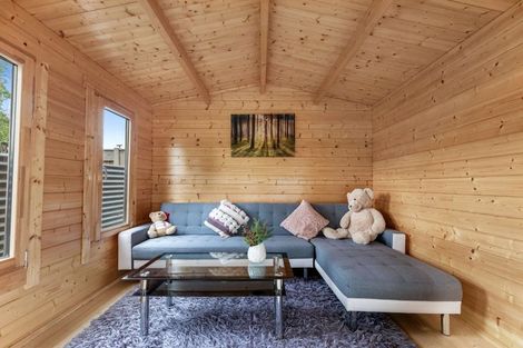 Photo of property in 1d Hendon Place, West End, Palmerston North, 4412