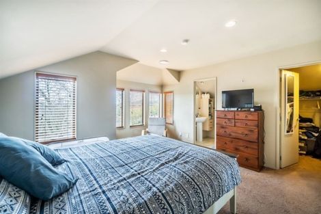 Photo of property in 1/48 Schnapper Rock Road, Schnapper Rock, Auckland, 0632