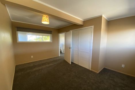 Photo of property in 1412 Whangaparaoa Road, Army Bay, Whangaparaoa, 0930