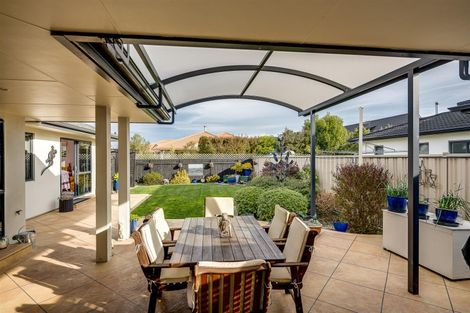 Photo of property in 17 Malbec Way, Greenmeadows, Napier, 4112