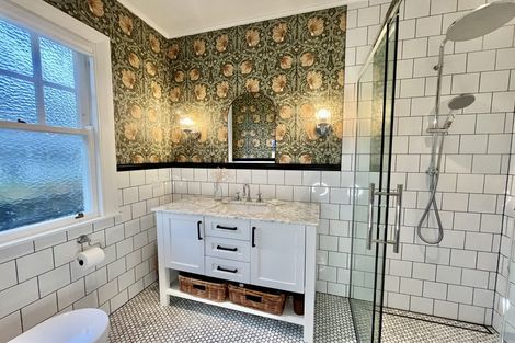 Photo of property in 58 Glen Road, Kelburn, Wellington, 6012