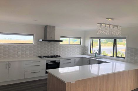 Photo of property in 2 Arahi Place, Rototuna North, Hamilton, 3210