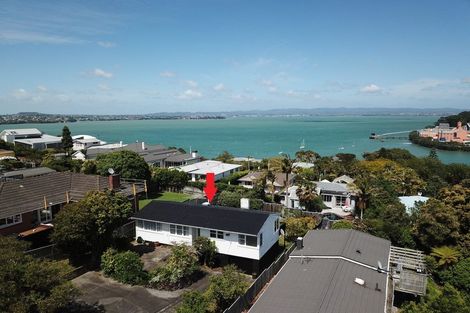 Photo of property in 24 Palmerston Road, Birkenhead, Auckland, 0626