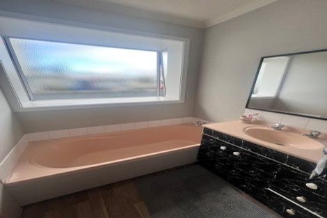 Photo of property in 340 Blenheim Road, Upper Riccarton, Christchurch, 8041