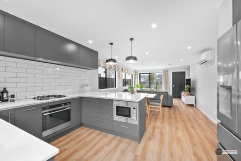 Photo of property in 11 Desert Gold Lane, Wallaceville, Upper Hutt, 5018