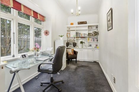 Photo of property in 8 Park Street, Thorndon, Wellington, 6011