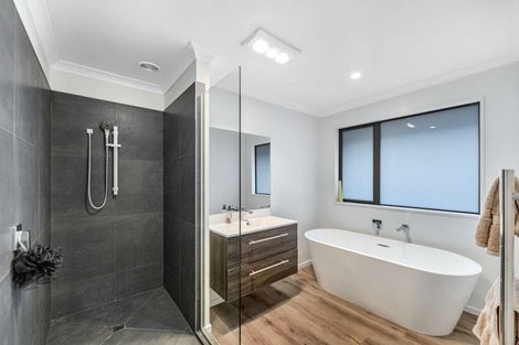 Photo of property in 62 Tiritiri Moana Drive, Pegasus, 7612