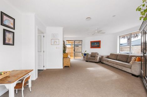 Photo of property in 17 Golden Courie Close, Papamoa Beach, Papamoa, 3118