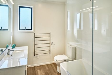 Photo of property in 18 Holystone Road, Whitby, Porirua, 5024