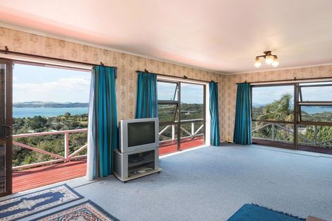Photo of property in 25 Doves Bay Road, Kerikeri, 0294