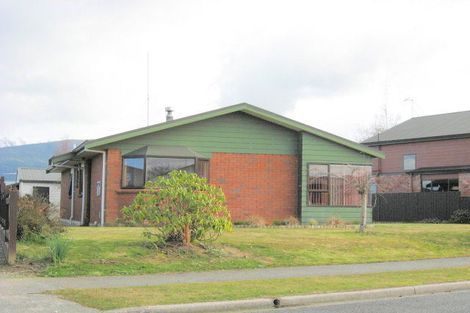 Photo of property in 32 Bowen Street, Te Anau, 9600