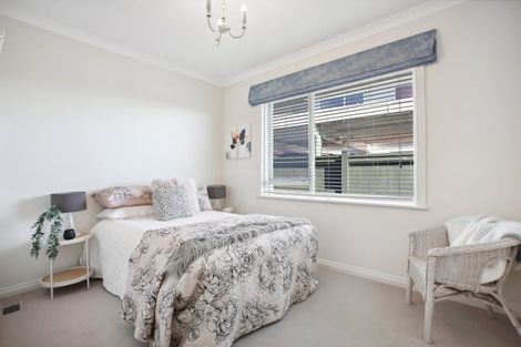 Photo of property in 150 Bleakhouse Road, Mellons Bay, Auckland, 2014