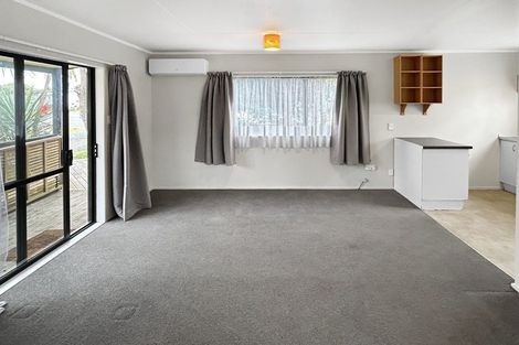 Photo of property in 73 Martin Road, Paraparaumu Beach, Paraparaumu, 5032