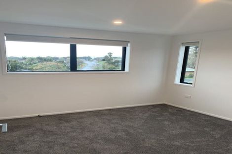 Photo of property in 1/2 Jadewynn Drive, Massey, Auckland, 0614