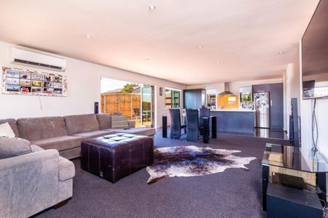 Photo of property in 13a Heta Road, Highlands Park, New Plymouth, 4312