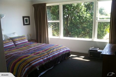 Photo of property in 44 Exmouth Road, Northcote, Auckland, 0627