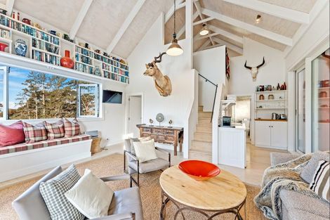 Photo of property in 191 Takatu Road, Tawharanui Peninsula, Warkworth, 0986