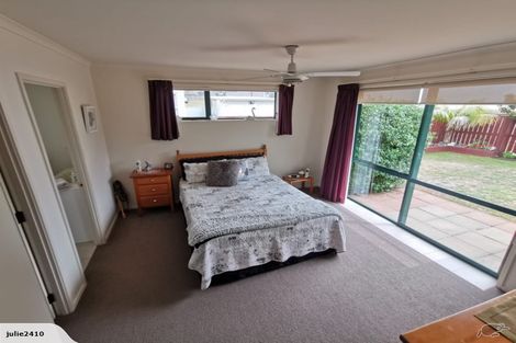 Photo of property in 5 Kihi Place, Ruakaka, 0116