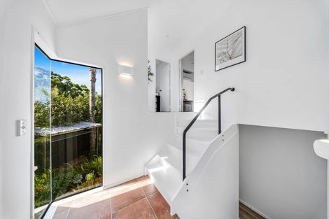 Photo of property in 17b Lynton Road, Bucklands Beach, Auckland, 2012