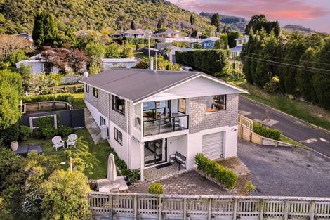 Photo of property in 46 Adderley Terrace, Ravensbourne, Dunedin, 9022