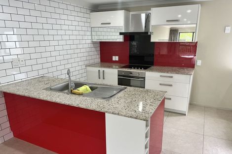 Photo of property in 12/46 Carlos Drive, Flat Bush, Auckland, 2016