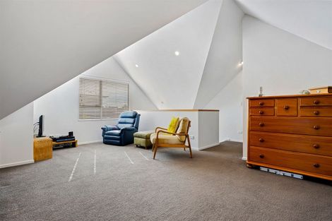 Photo of property in 51 Bryndwr Road, Bryndwr, Christchurch, 8052