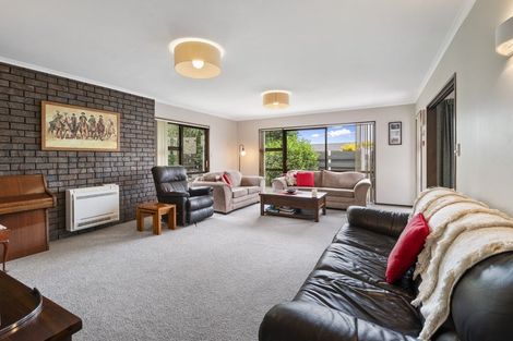 Photo of property in 27 Humphries Place, Awapuni, Palmerston North, 4412