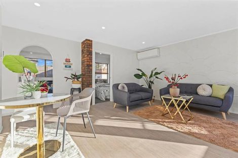 Photo of property in 2/258 Great South Road, Takanini, Auckland, 2112