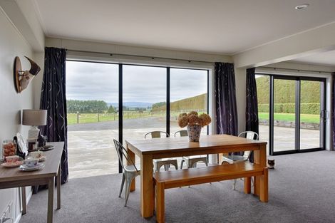 Photo of property in 92 Sinclair Road, Browns, Winton, 9782