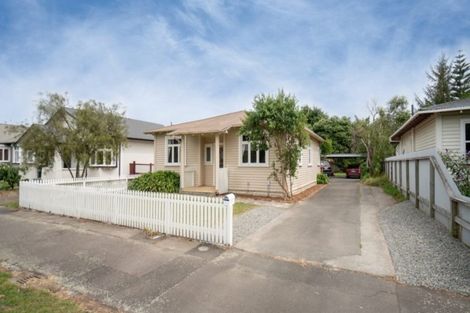 Photo of property in 32 Marne Street, Hokowhitu, Palmerston North, 4410
