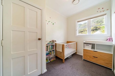 Photo of property in 15 Tyndall Street, Waiwhetu, Lower Hutt, 5010