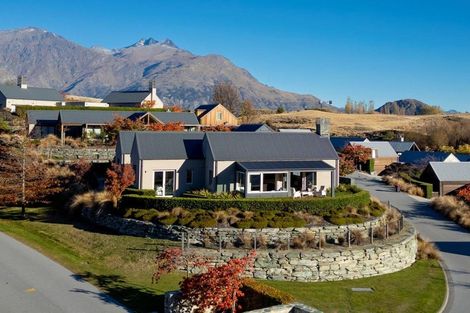 Photo of property in 10 Mica Ridge, Arrowtown, 9371